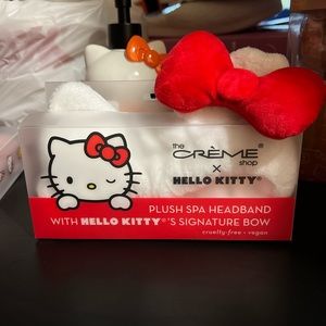 HELLO KITTY X the crème shop plush spa headband